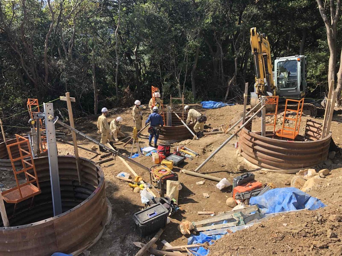 基礎工事(鋼製リング・チーム作業)